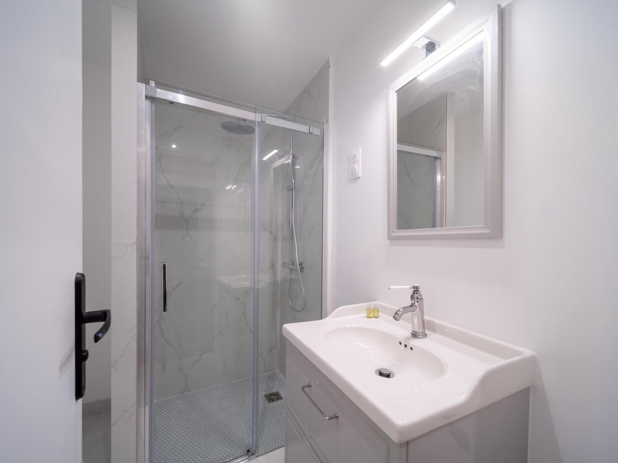 " Le Barthelemy " Appartements Neufs Climatises Tout Equipes Au Coeur De Marseille Bagian luar foto